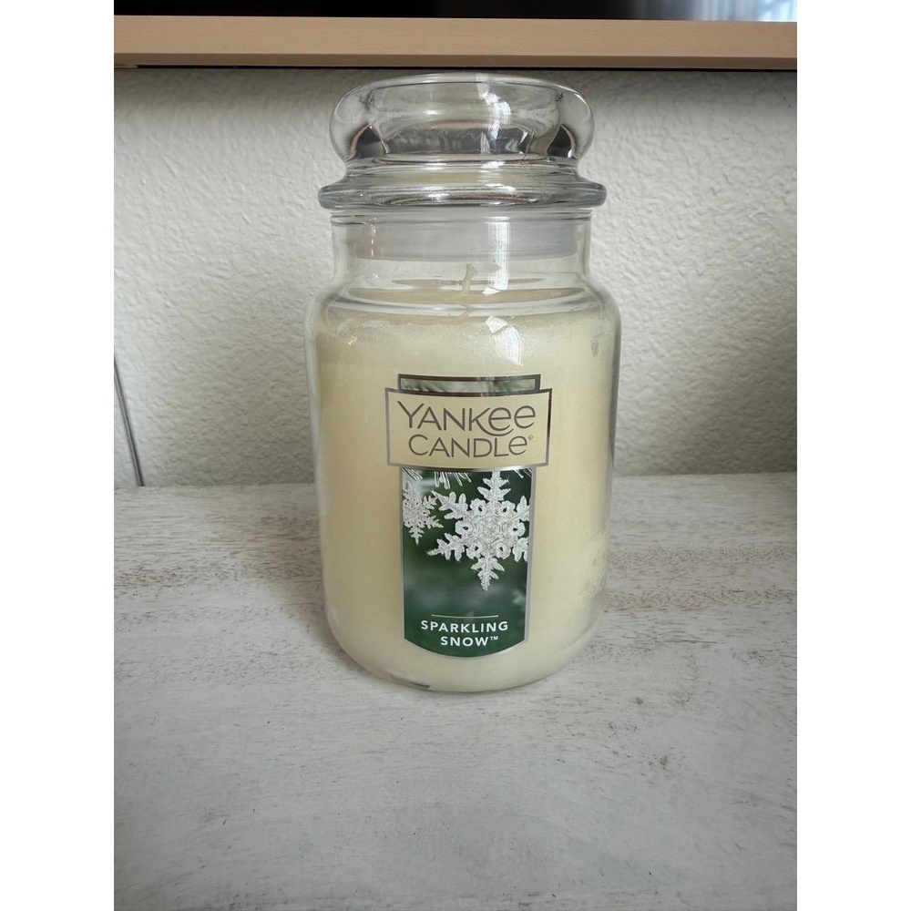 NEW Yankee Candle Sparkling Snow 22oz Jar